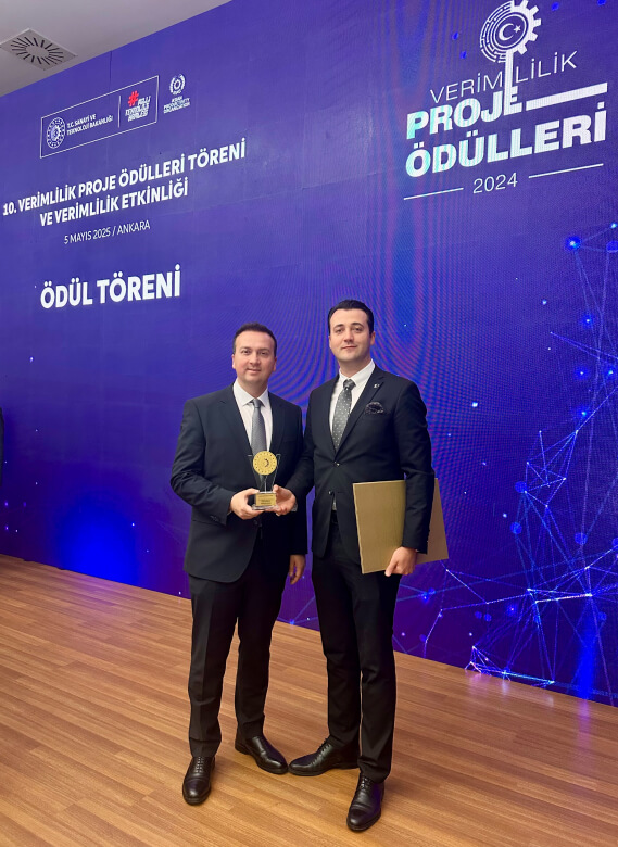Emre Taner, Business Development Manager and Gökşan Şan, Design Center Executive, ARaymond Türkiye, received the award.